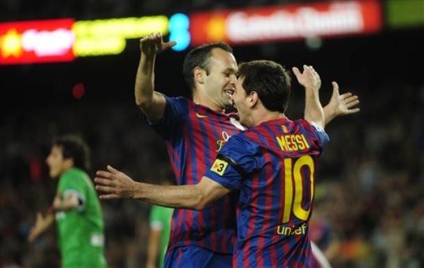 Messi và Iniesta suýt gia nhập… Rangers 